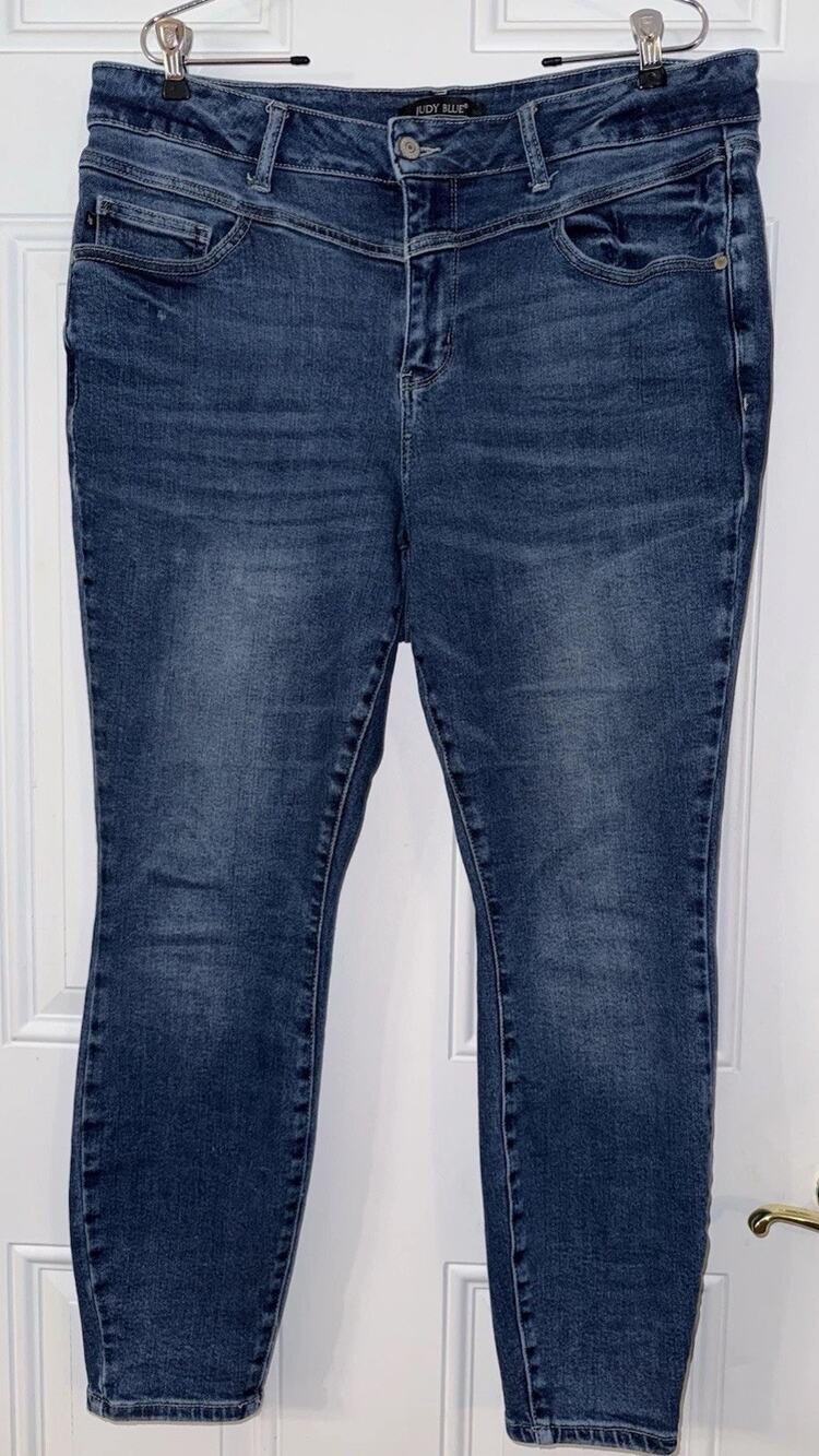 Judy Blue 16W Jeans Skinny Fit High Rise 80’s Front Medium Wash Tapered Leg
